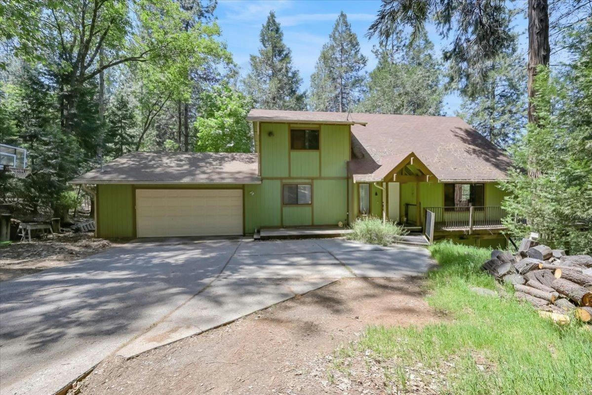 12402 FRANCIS DR, GRASS VALLEY, CA 95949, photo 1 of 33