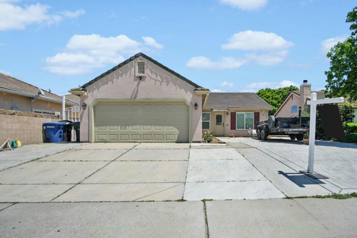 804 CATHEDRAL LN, MODESTO, CA 95351, photo 1 of 24