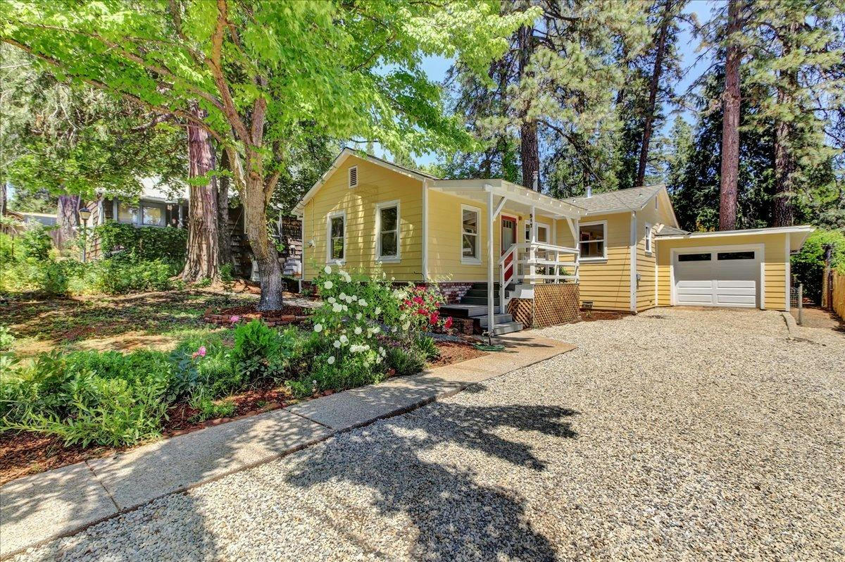 517 PACKARD DR, GRASS VALLEY, CA 95945, photo 1 of 71