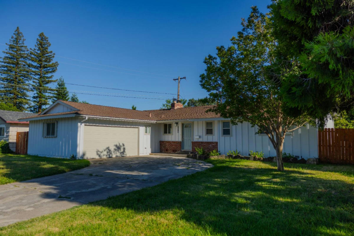 5418 CANFIELD AVE, CARMICHAEL, CA 95608, photo 1 of 35
